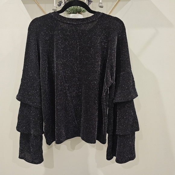 Express Black Silver Threaded Sparkly Tiered Bell Sleeve Top Size Large - Picture 5 of 10